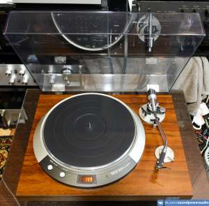 ����������� ���������� 1. ������������� ������ Denon DP-50L.